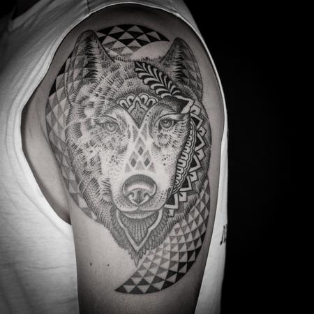 tattoos/ - blackwork dotwork wolf - 129939