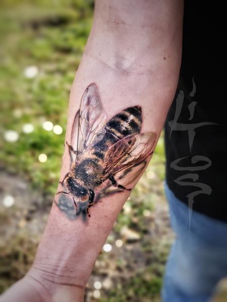 tattoos/ - QUEEN BEE  - 145190