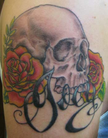 Khalil Rivera Skull and roses tattoo in progress