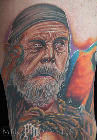An addition to the Pirates of the Caribbean leg sleeve.