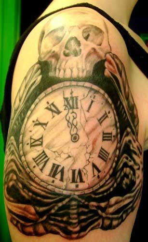 This was an organicbone approach to a clock tattoo