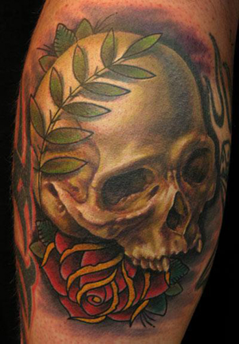 tattoos de alas. Skull and Wreath Tattoo