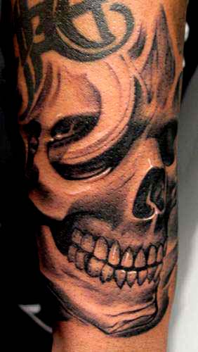 skull tattoo on back. girlfriend 3d Skull Back