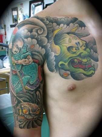 Kike Castillo hanya tattoo