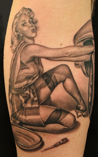 pin-up-girl-tattoo-m.jpg