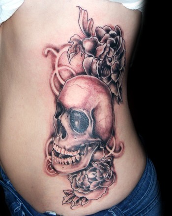 Women Side Body Skull Tattoos Ideas Picture 8